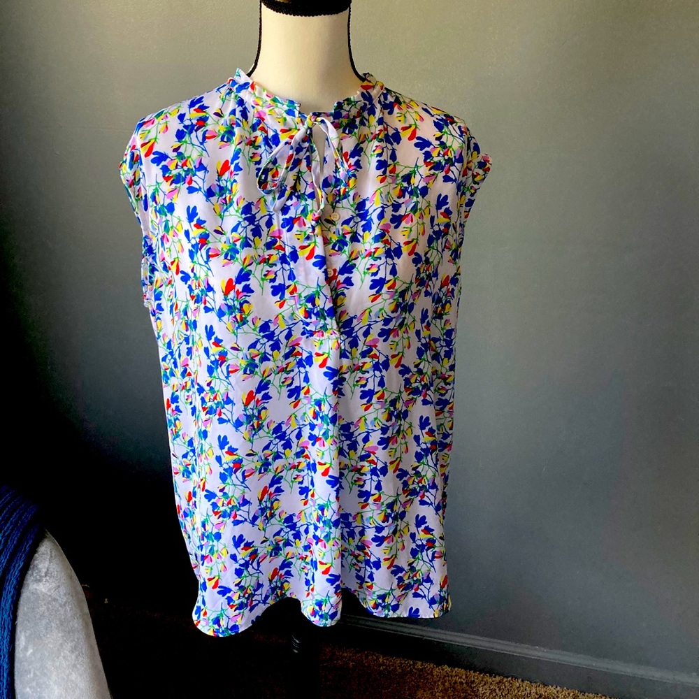 Floral pattern blouse